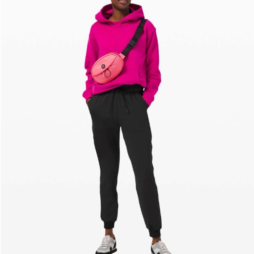 Lululemon Keep Moving Jogger in Black - Picture 2 of 8